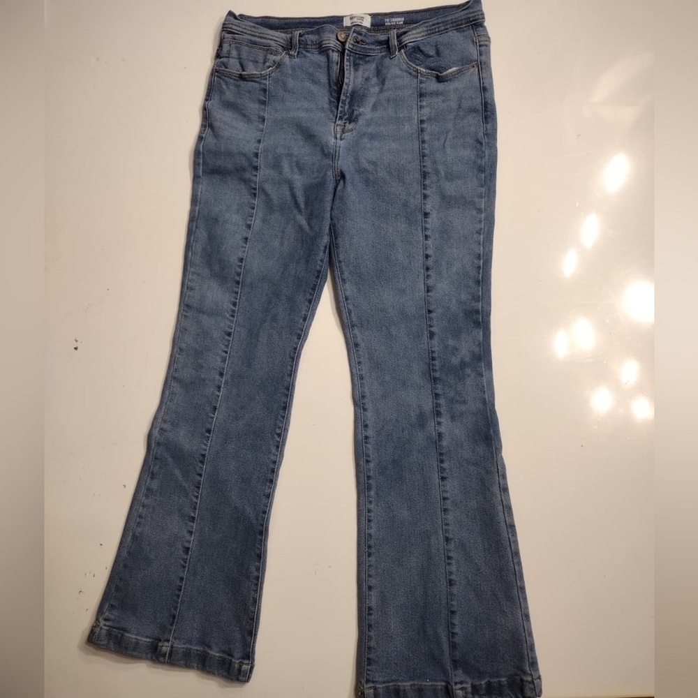 Kensie Classic Blue Women's Jeans size 12x 31 pre owned good condition
